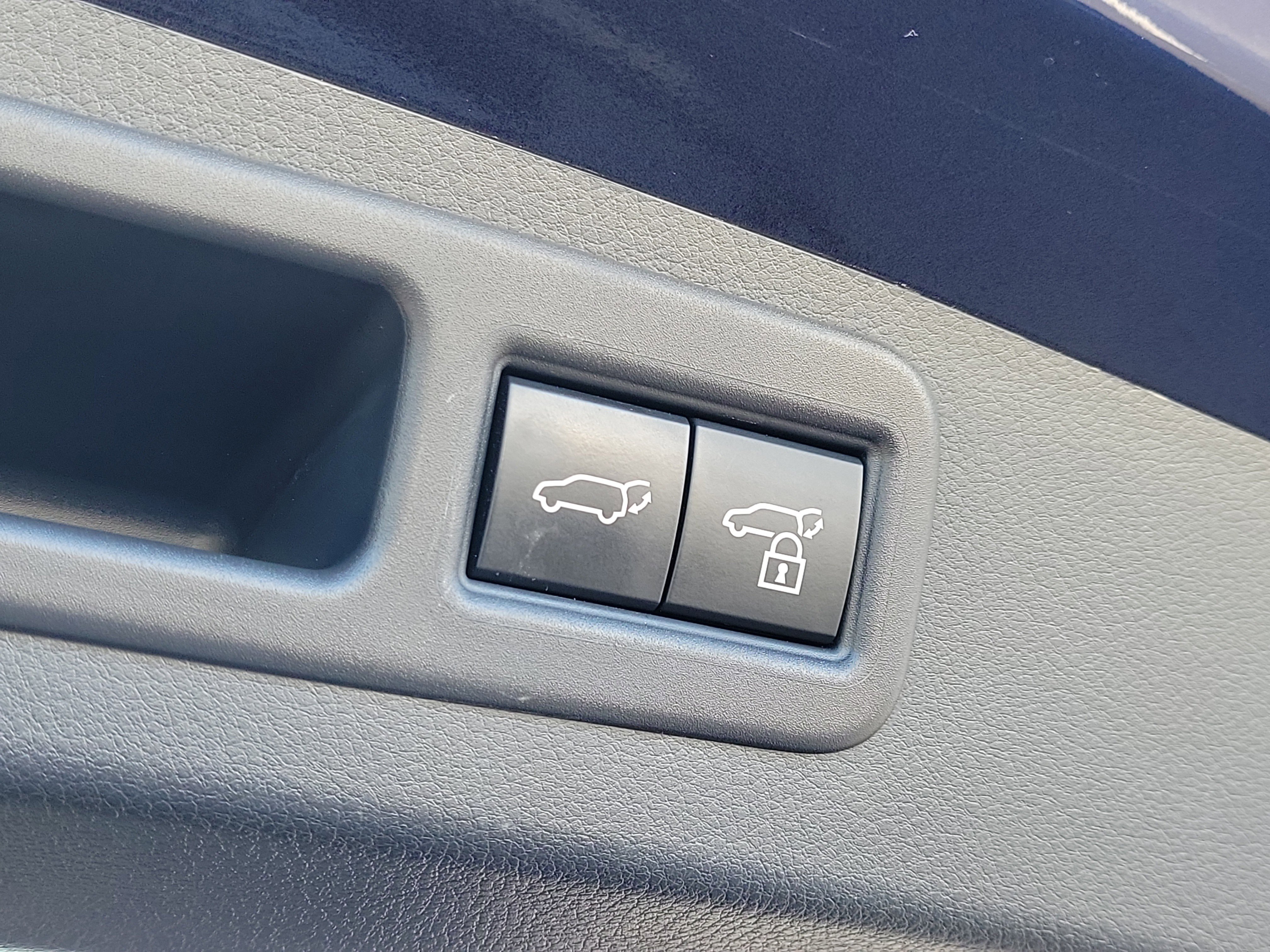 Used 2023 Lexus RX 350 w/ Cold Area Package FWD image 8