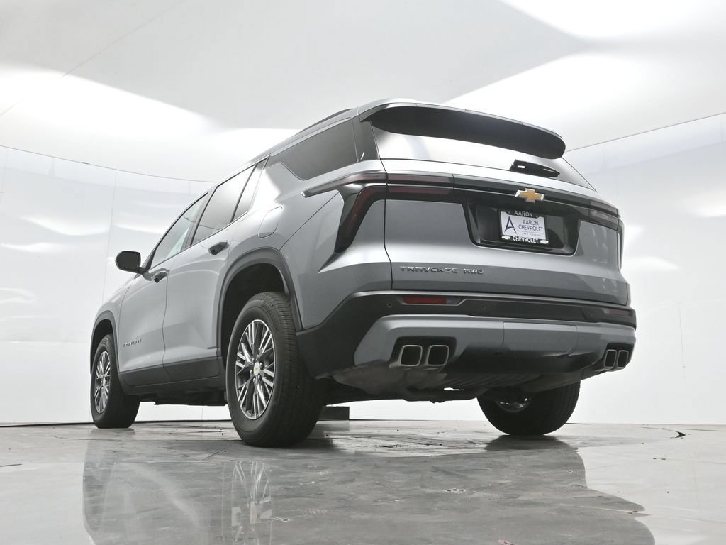 Used 2025 Chevrolet Traverse LT AWD/4WD image 62