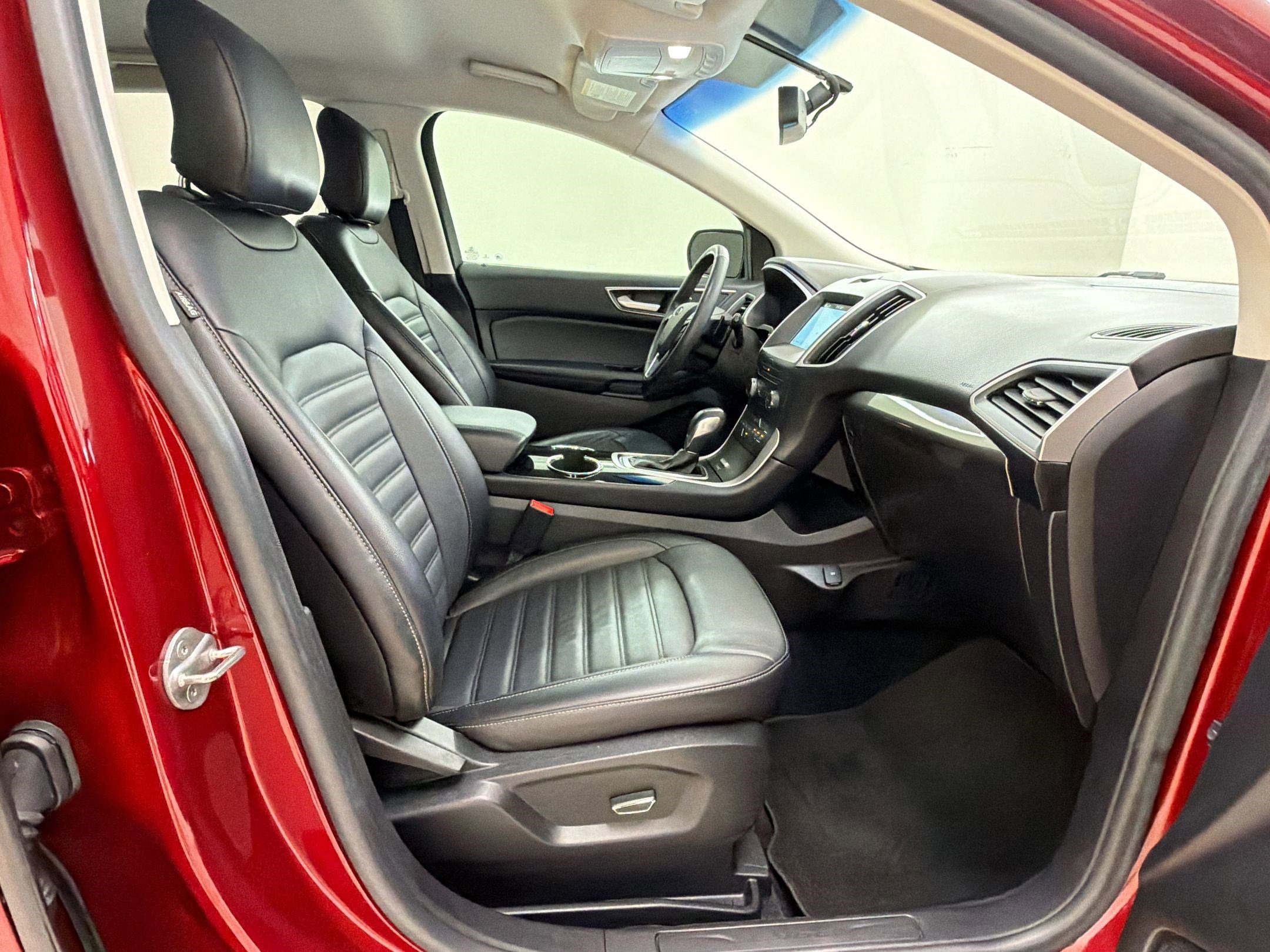 Used 2017 Ford Edge SEL w/ Equipment Group 201A image 30