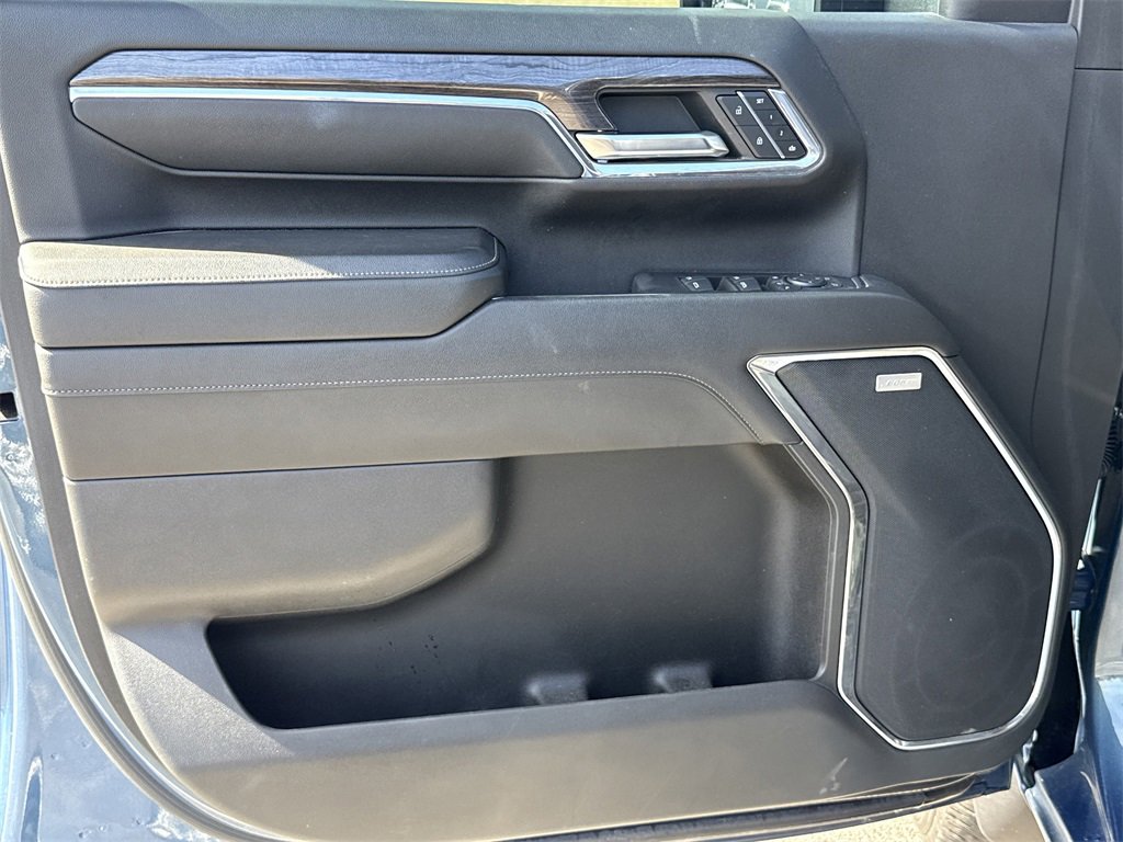 Used 2024 Chevrolet Silverado 2500 LTZ w/ LTZ Texas Edition image 10