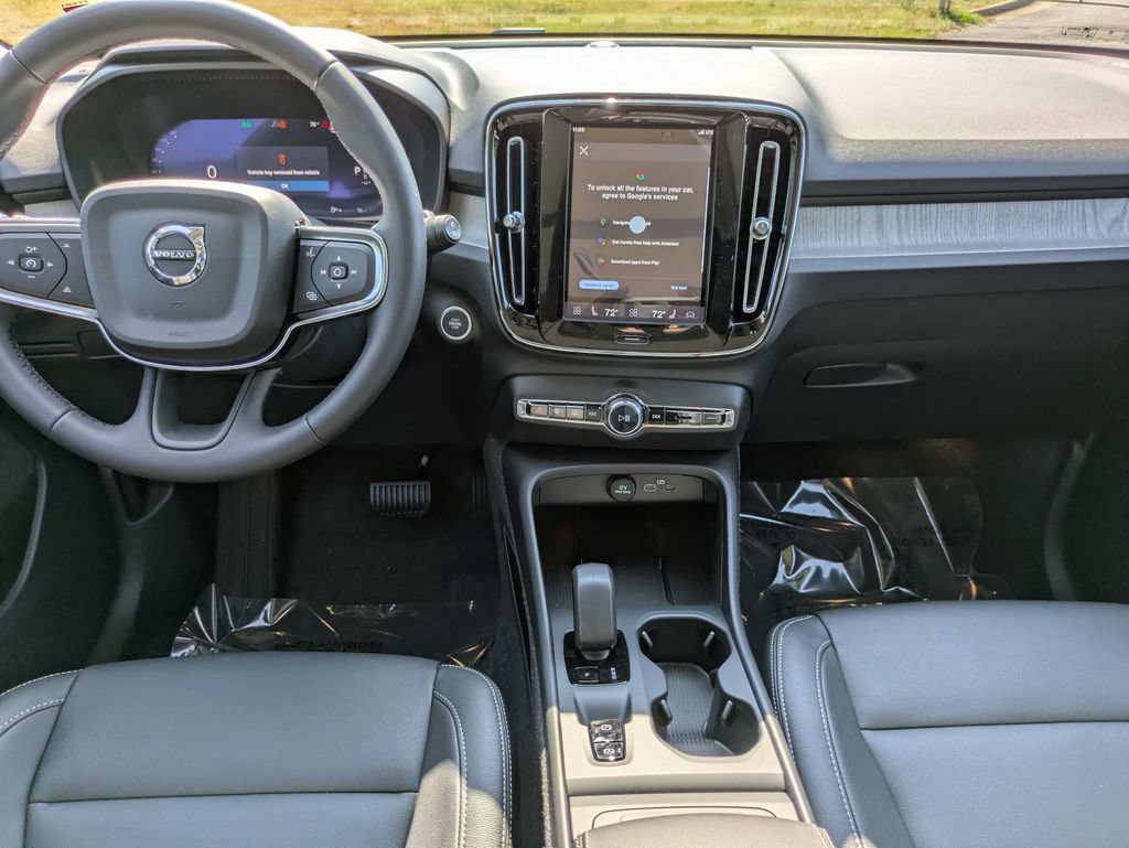 New 2026 Volvo XC40 B5 Core AWD/4WD image 16