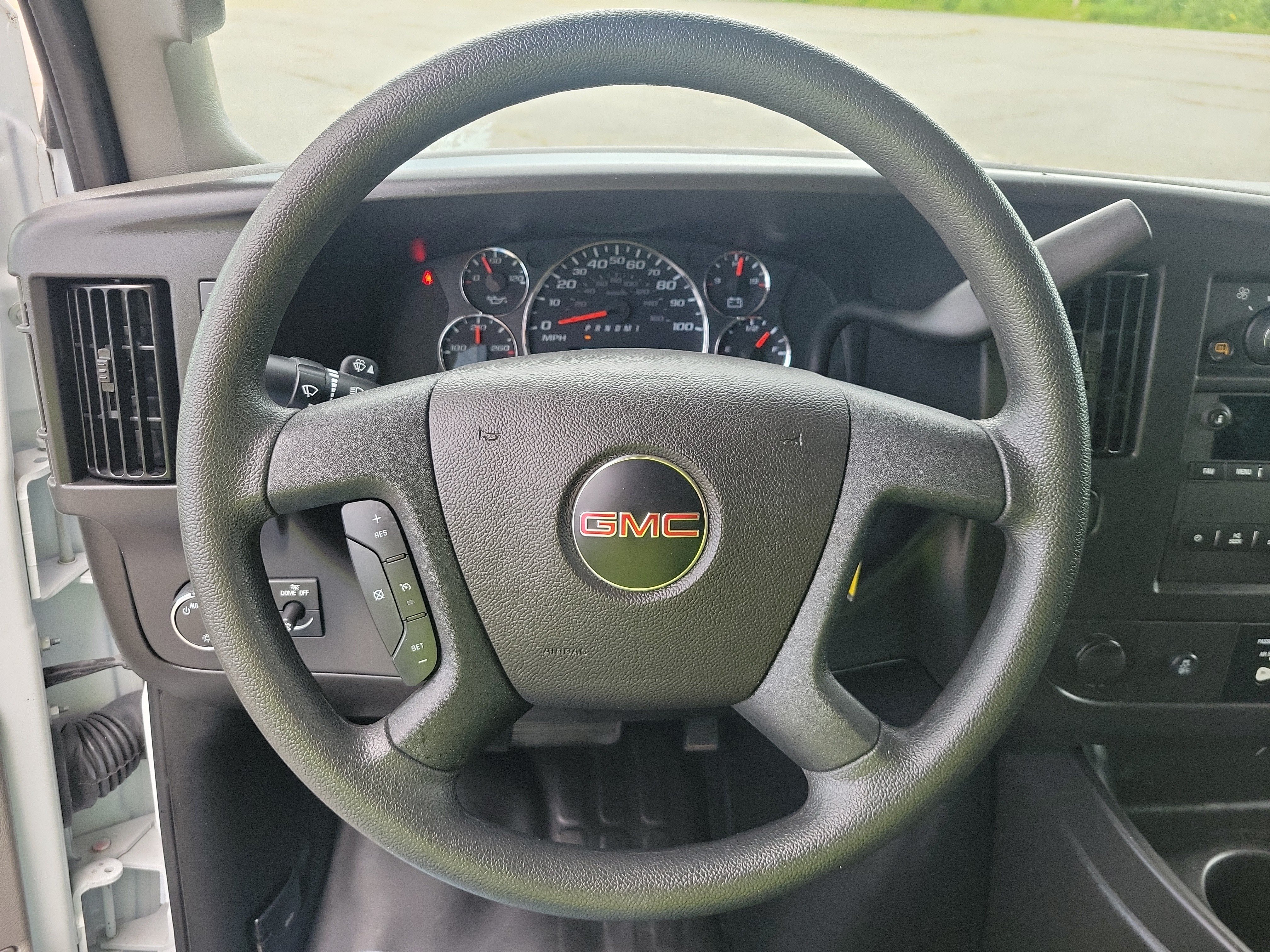 Used 2025 GMC Savana 2500 w/ Driver Convenience Package RWD image 20