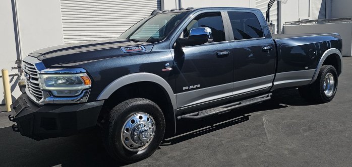 Used 2022 RAM 3500 Laramie AWD/4WD image 1