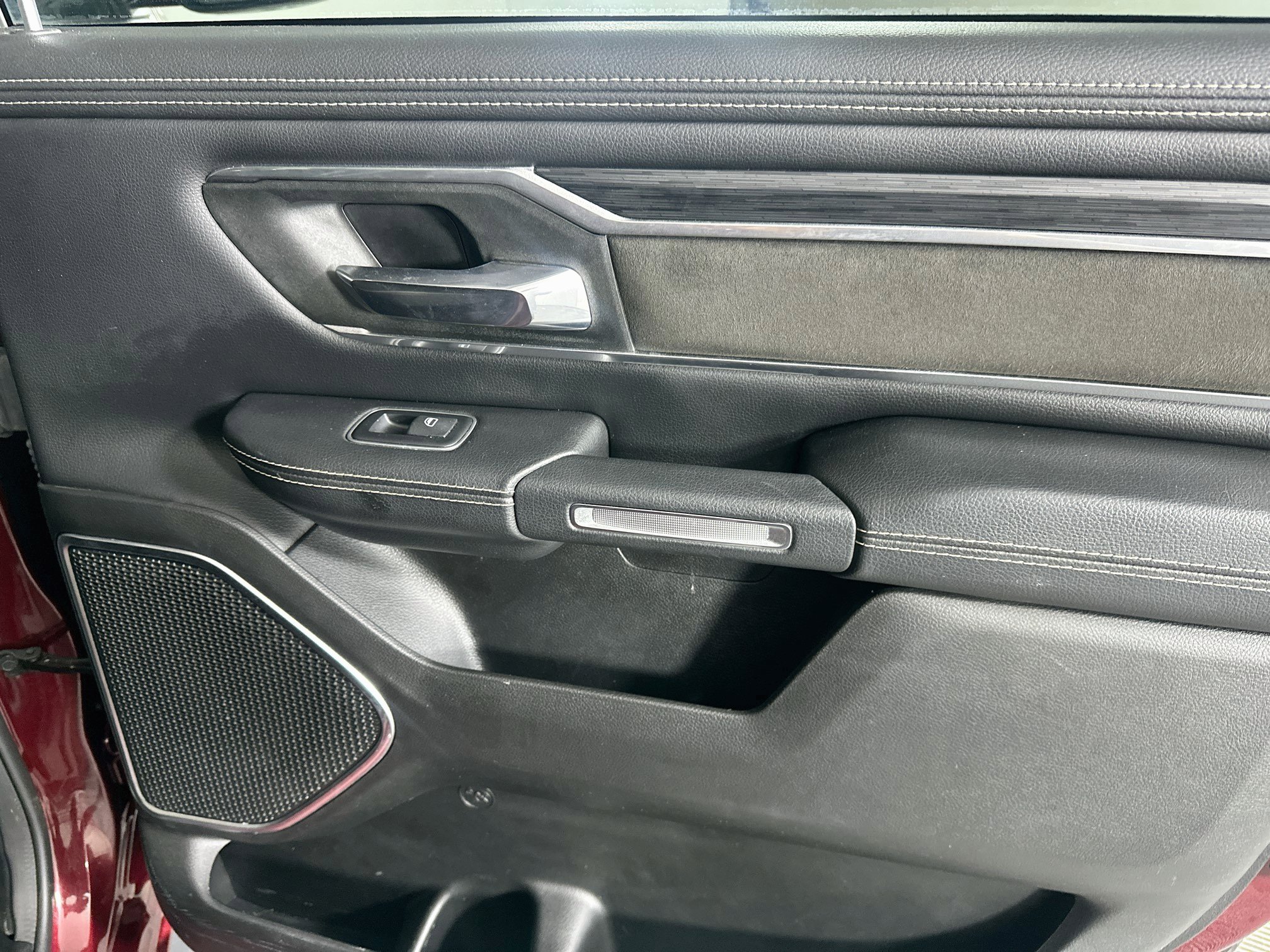 Used 2023 RAM 1500 Laramie AWD/4WD image 29