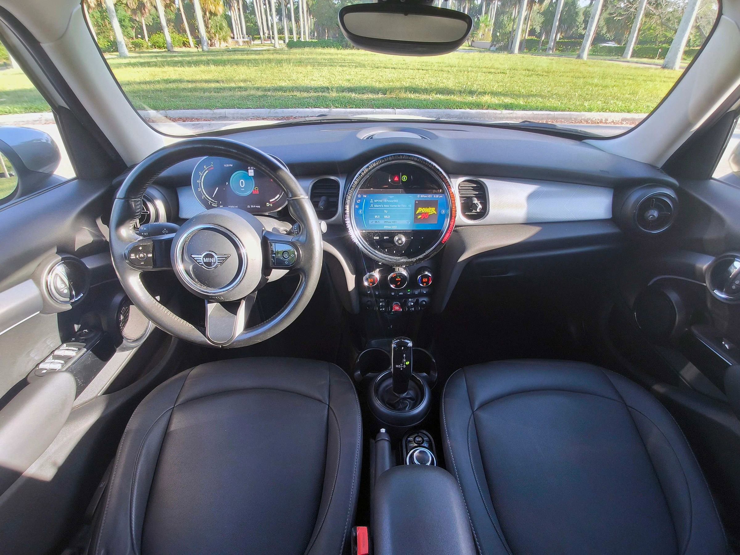 Used 2023 MINI Cooper 4-Door Hardtop FWD image 26
