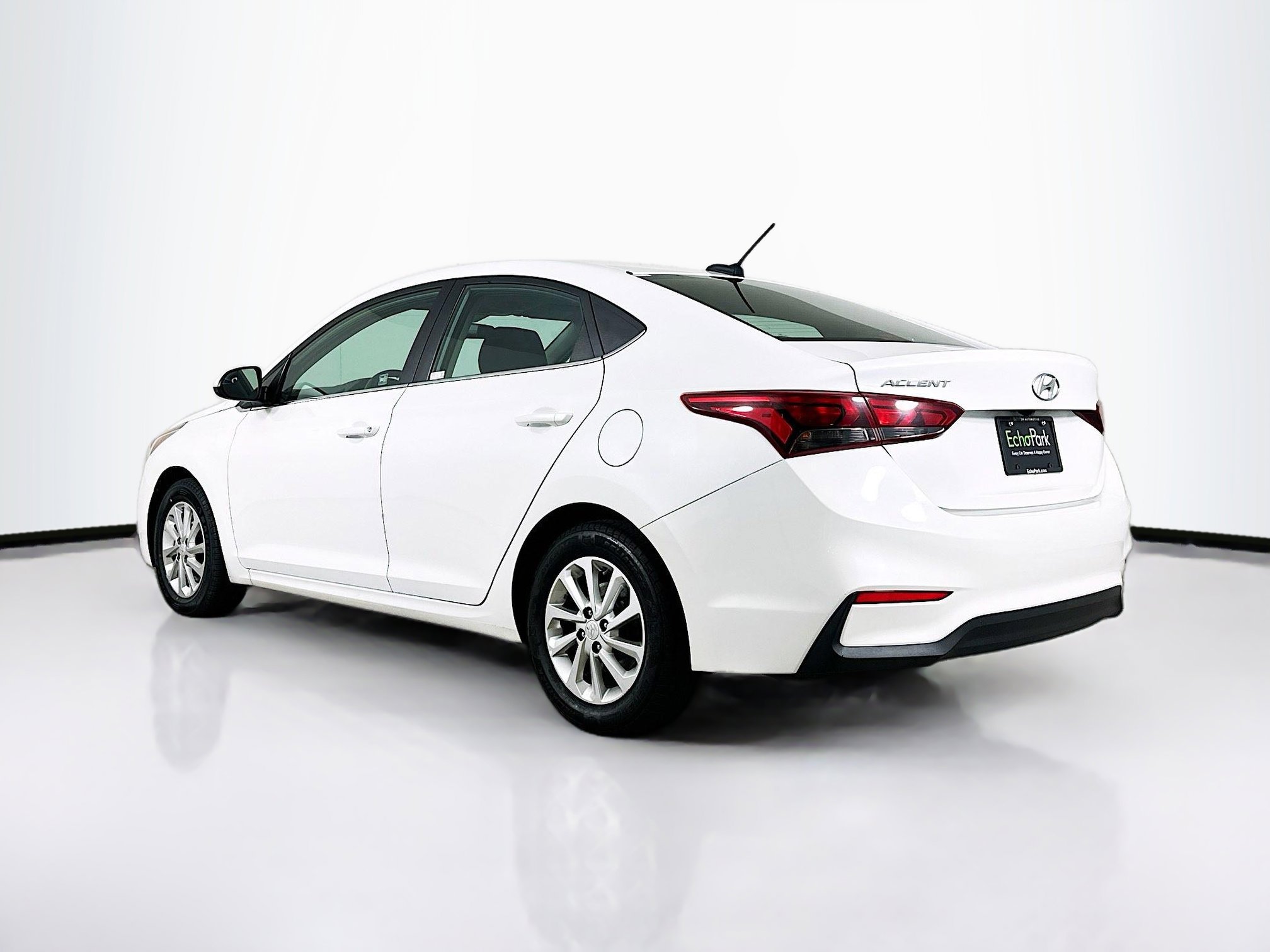 Used 2021 Hyundai Accent SEL FWD image 5