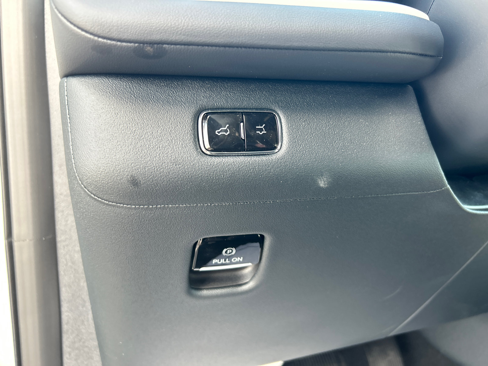 New 2026 Lincoln Navigator Reserve AWD/4WD image 15