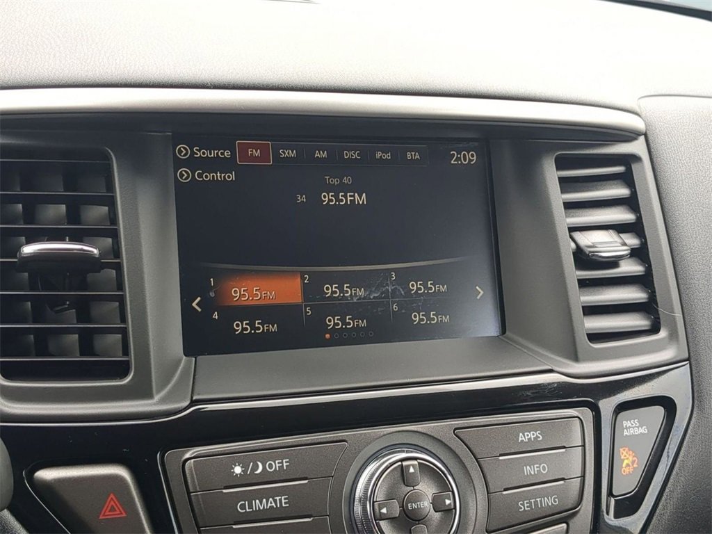 Used 2020 Nissan Pathfinder S image 17