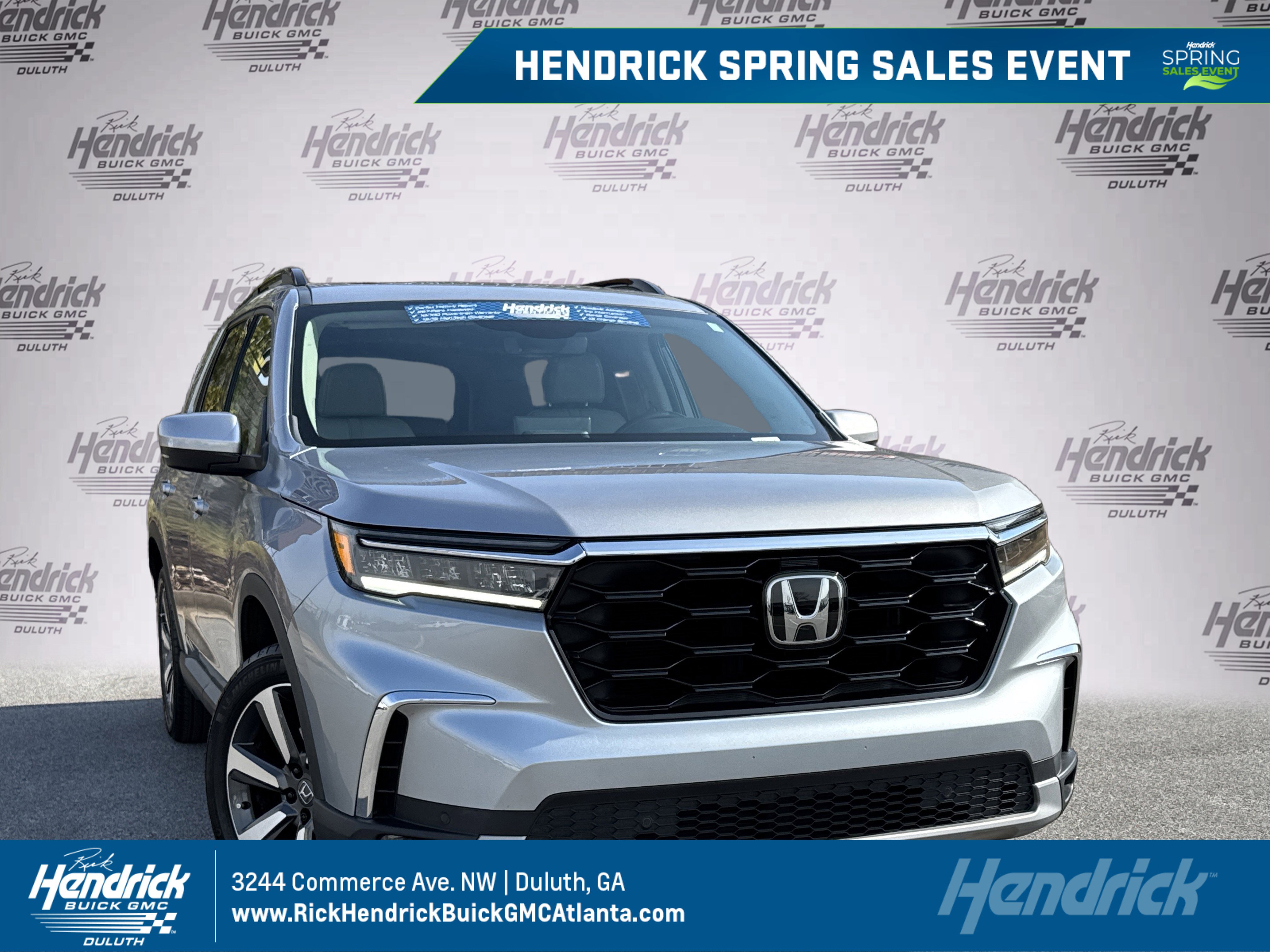 Used 2024 Honda Pilot Touring image 1