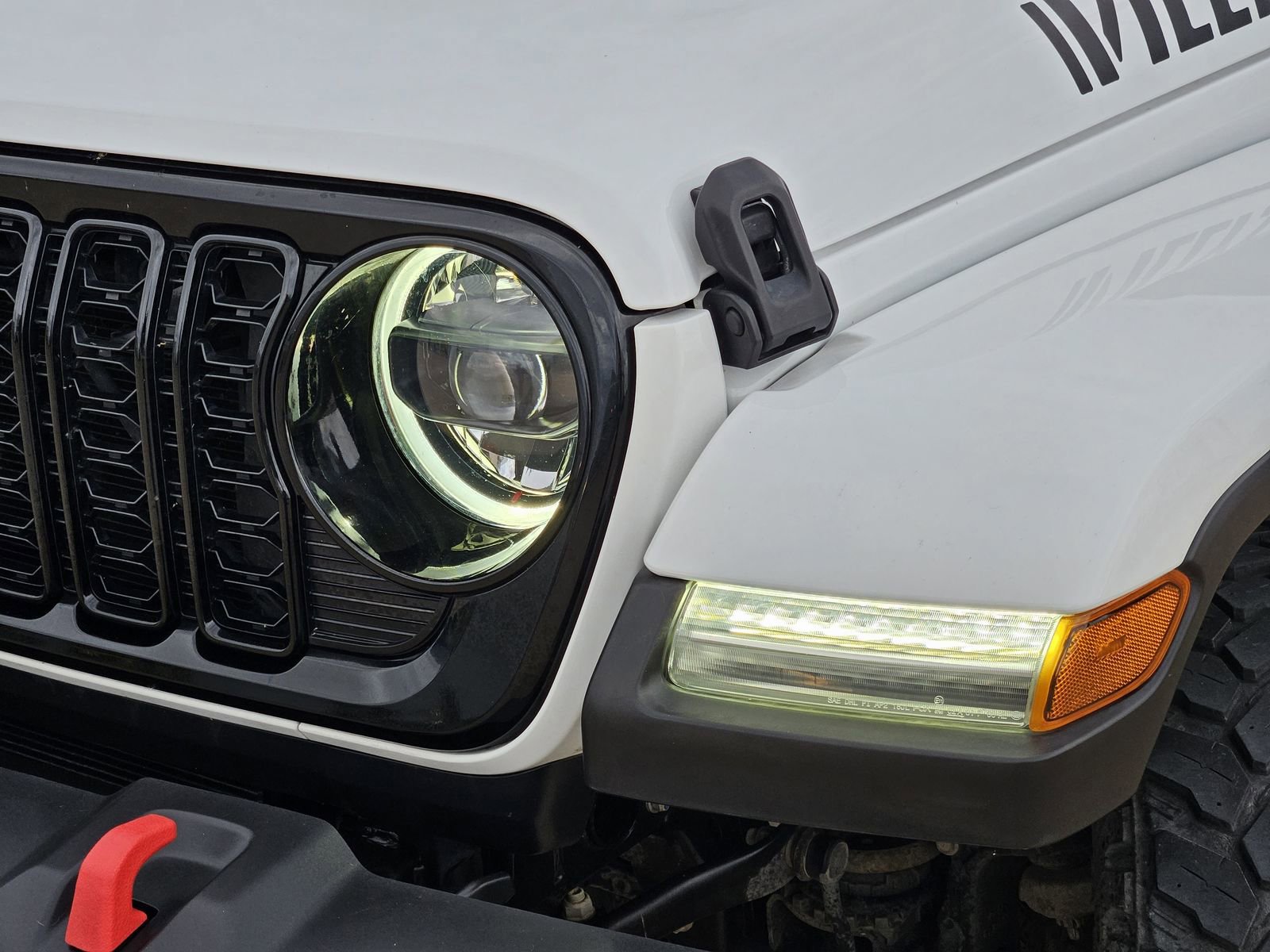 Used 2024 Jeep Gladiator Sport image 11