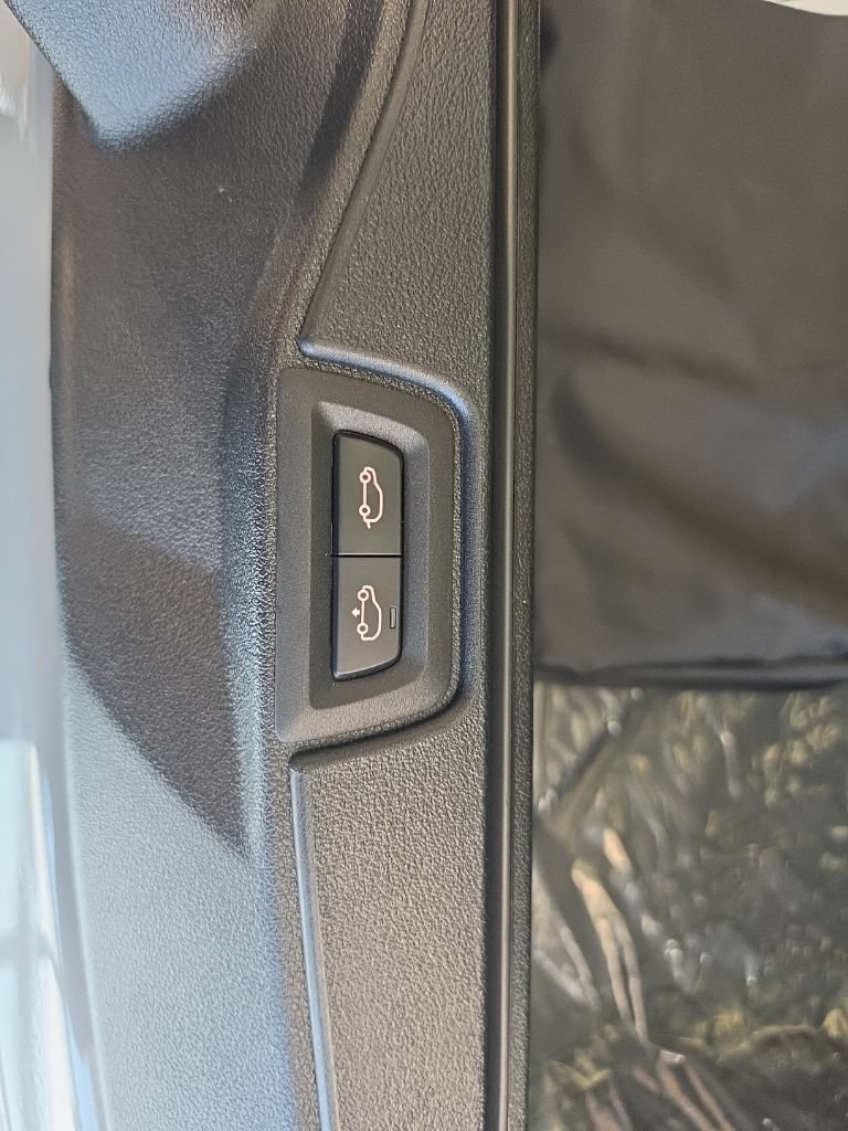 Used 2026 BMW X7 xDrive40i w/ Executive Package AWD/4WD image 67
