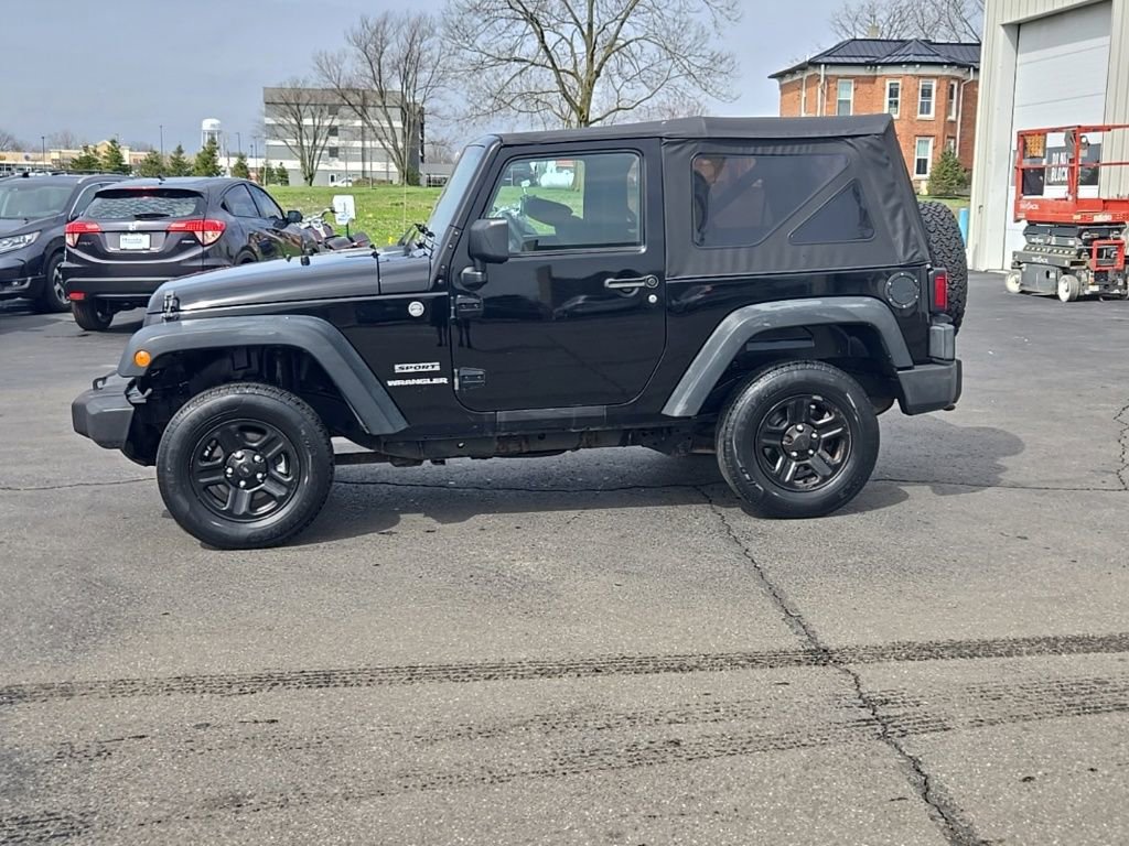 Used 2012 Jeep Wrangler Sport AWD/4WD image 4