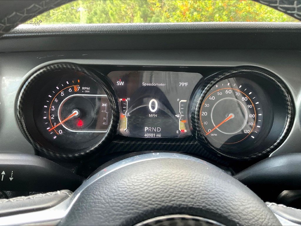 Used 2022 Jeep Gladiator Overland w/ LED Lighting Group AWD/4WD image 5