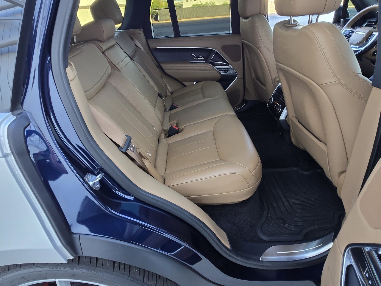 Used 2023 Land Rover Range Rover SE image 44