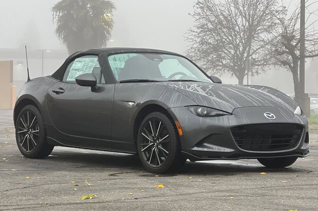 New 2025 MAZDA MX-5 Miata Grand Touring w/ Appearance Package image 9