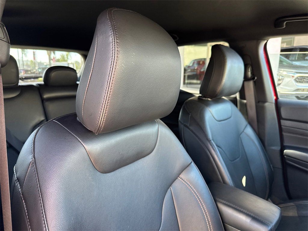 Used 2023 Jeep Compass Limited image 15