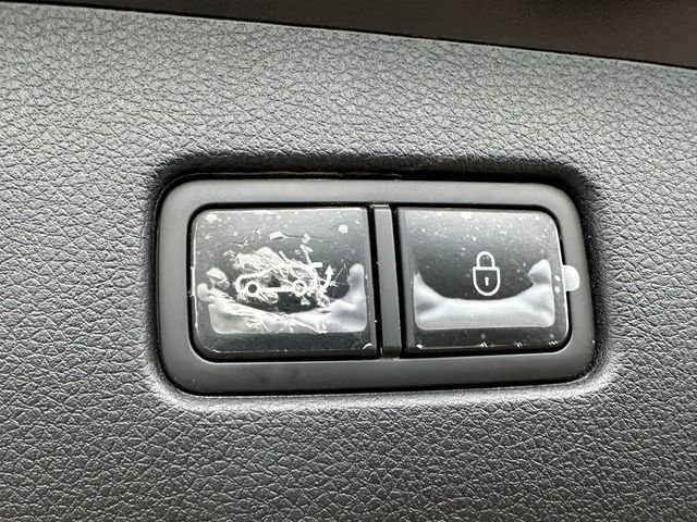 Used 2023 Genesis GV70 3.5T Sport w/ Sport Prestige Package image 14