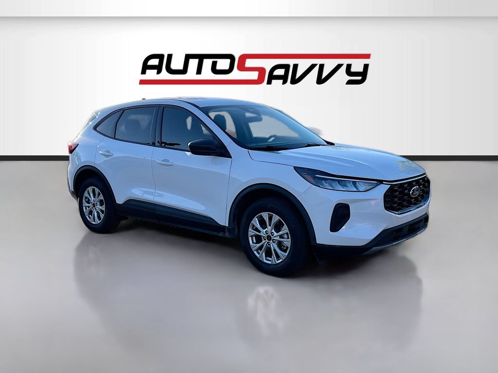 Used 2025 Ford Escape Active AWD/4WD image 1