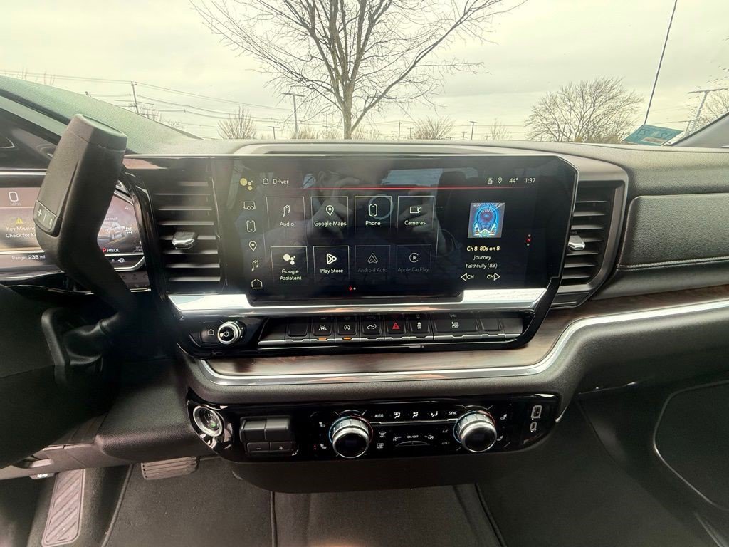 Used 2025 GMC Sierra 1500 SLT image 18