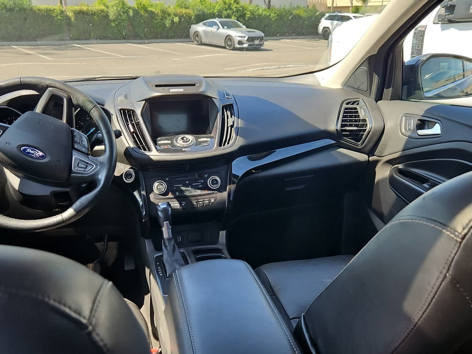 Used 2017 Ford Escape Titanium image 10