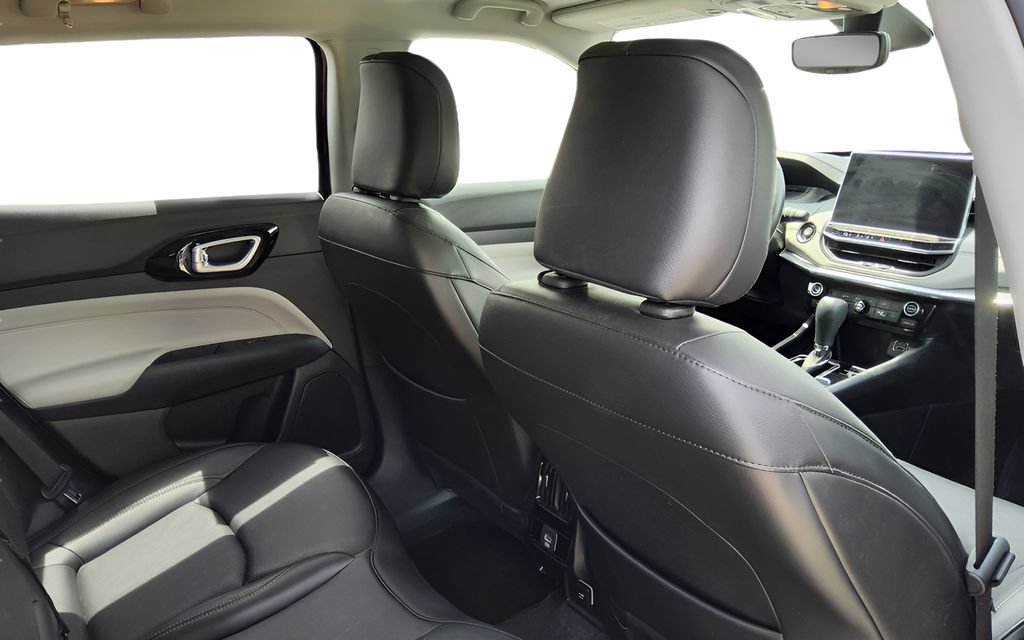 Used 2022 Jeep Compass Limited AWD/4WD image 32