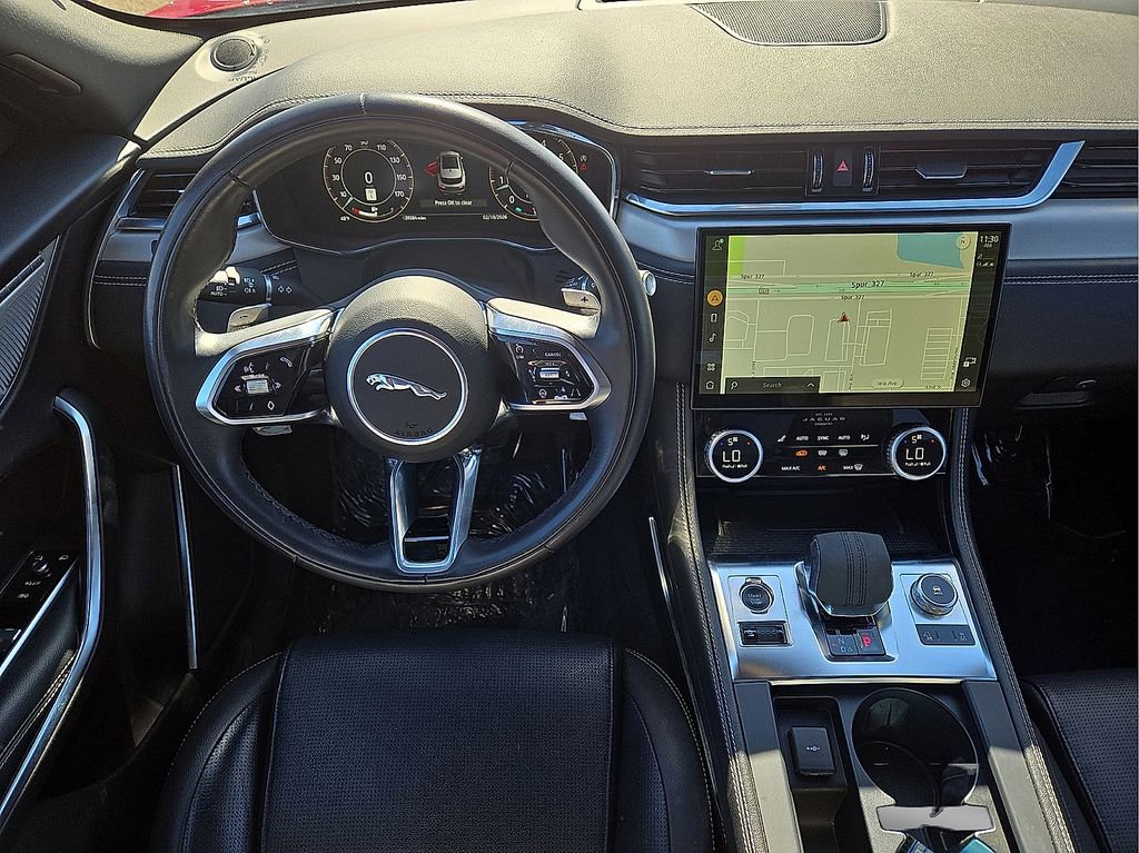 Used 2024 Jaguar F-PACE R-Dynamic S image 17