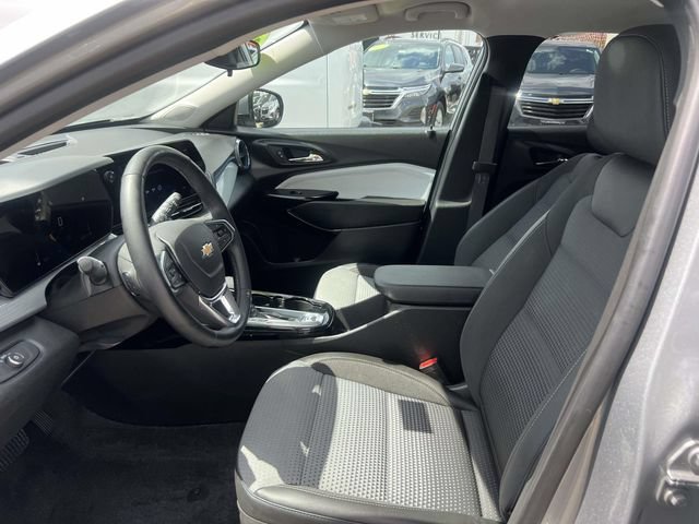 Certified 2024 Chevrolet Trax LT w/ Driver Confidence Package FWD image 16