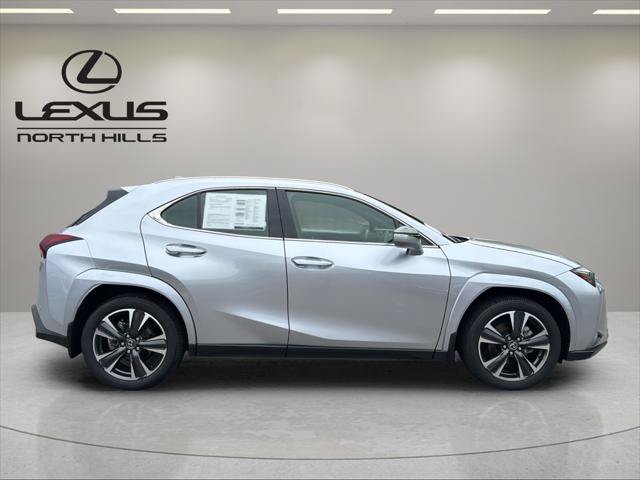 Certified 2025 Lexus UX 300h AWD w/ Accessory Package (Z2) image 5