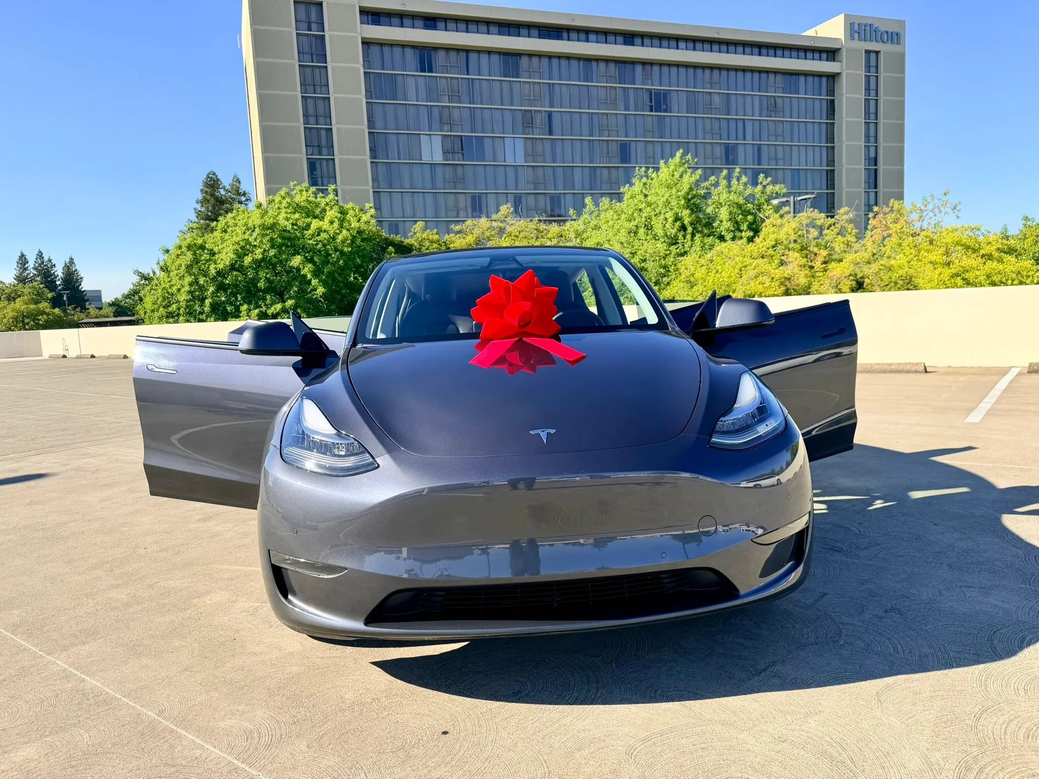 Used 2022 Tesla Model Y Long Range AWD/4WD image 29