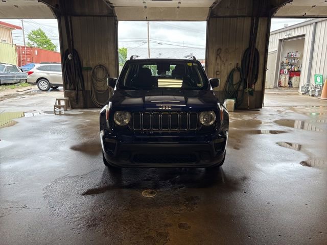 Used 2019 Jeep Renegade Sport w/ Sport Appearance Group AWD/4WD image 2