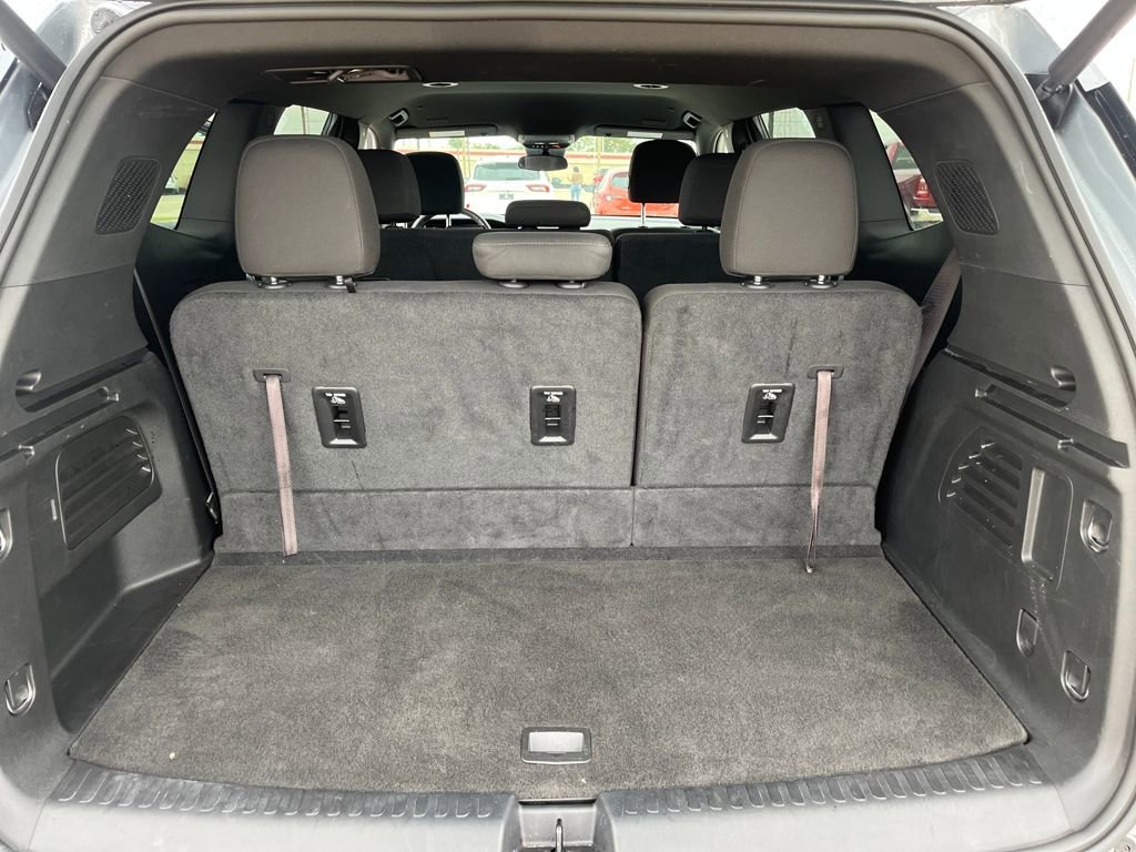 Used 2025 GMC Acadia Elevation image 28