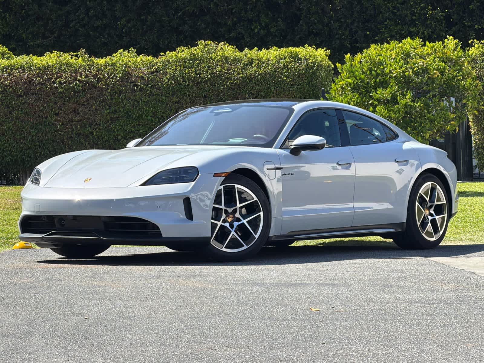 New 2026 Porsche Taycan AWD/4WD image 1
