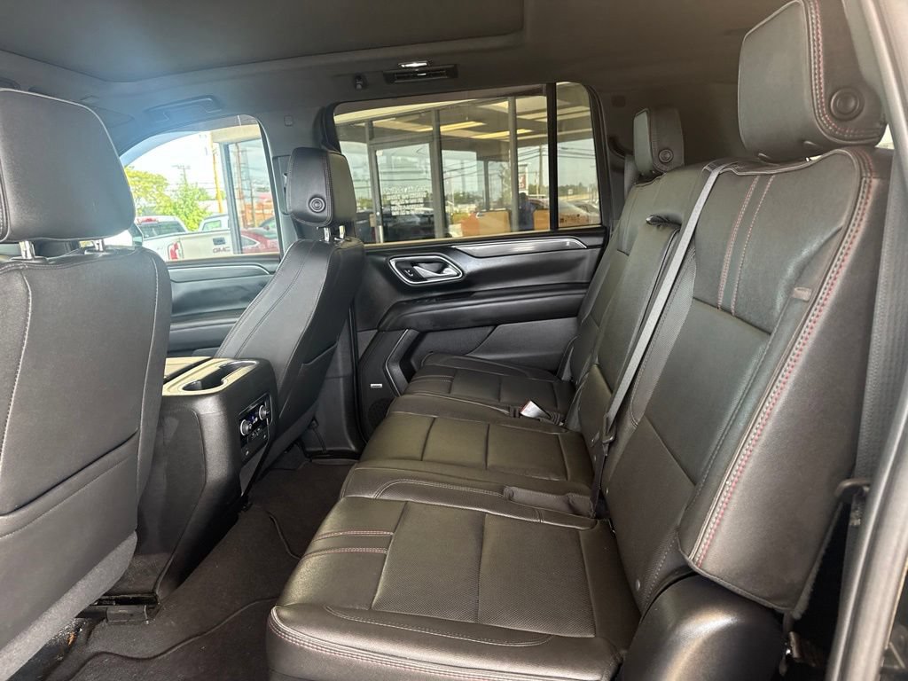 Used 2023 Chevrolet Suburban RST AWD/4WD image 14