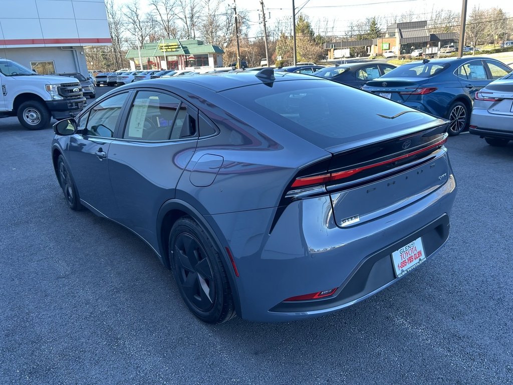 Used 2024 Toyota Prius LE image 7