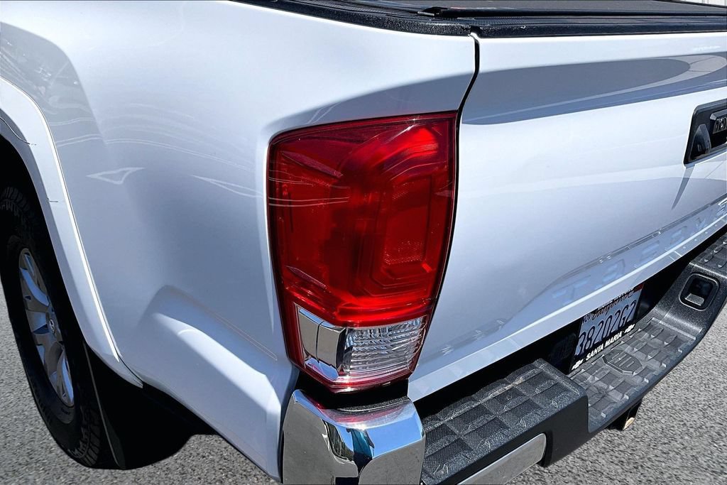 Used 2017 Toyota Tacoma SR5 w/ Tow Package RWD image 27