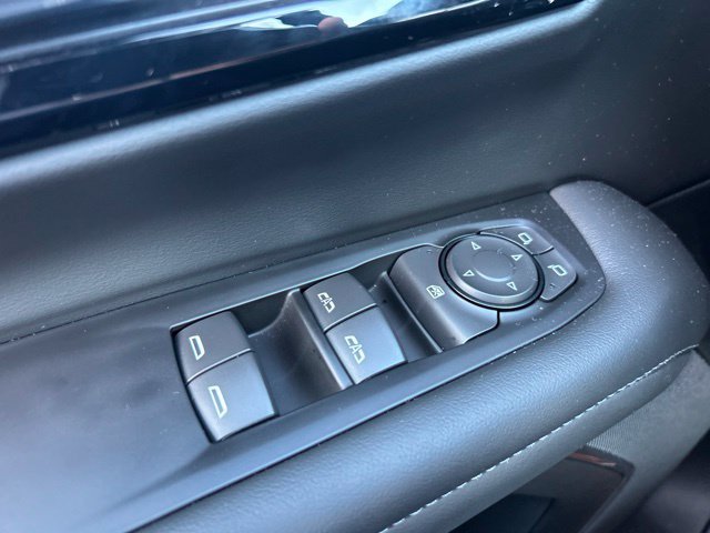 Used 2026 Chevrolet Suburban LS RWD image 15