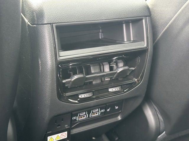 New 2025 Jeep Grand Cherokee Limited w/ Trailer Tow Package image 25