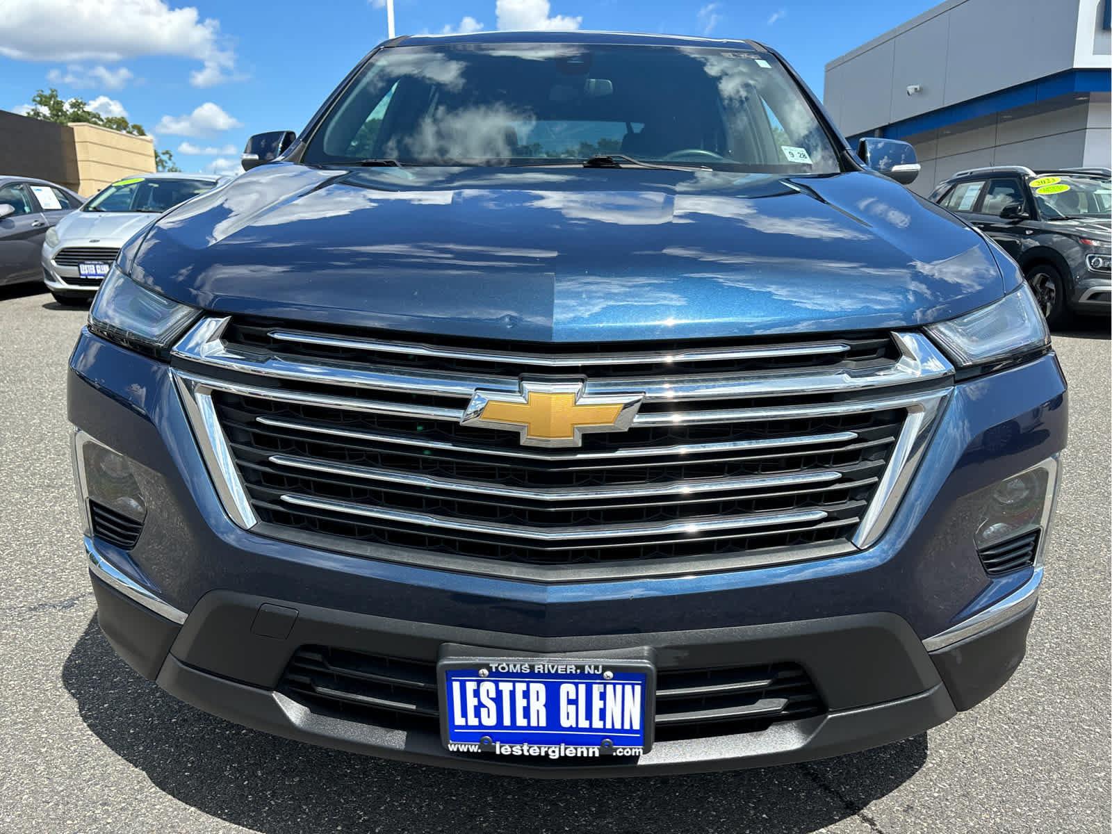Certified 2023 Chevrolet Traverse LT FWD image 3