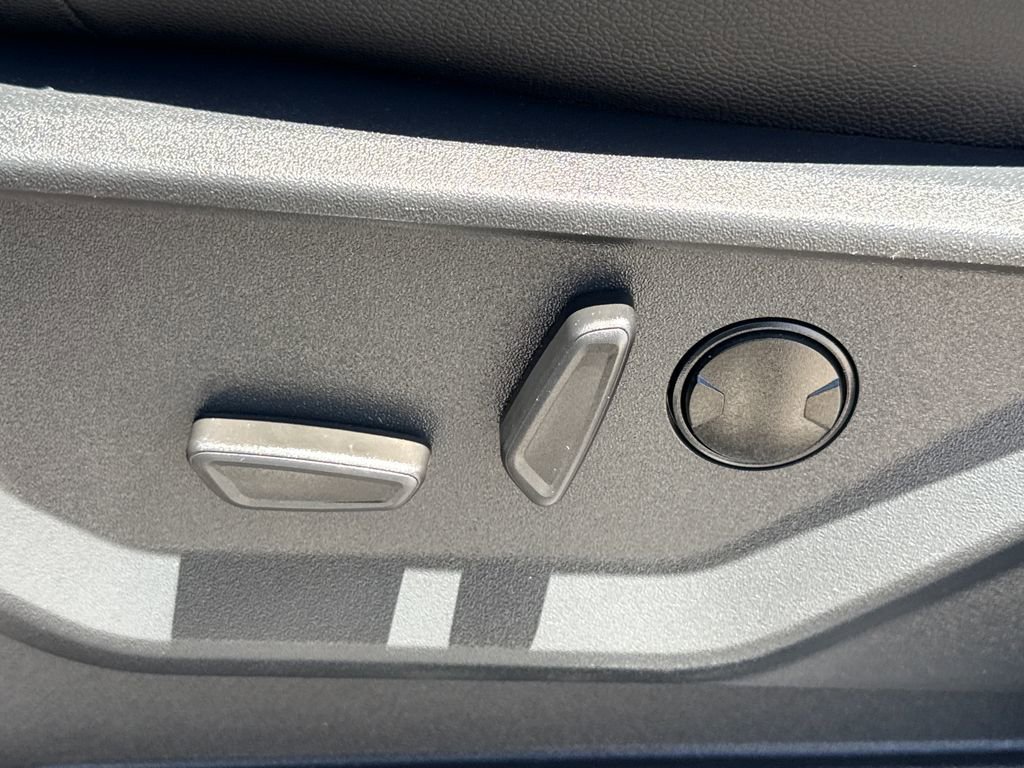 Used 2025 Ford Expedition Max Active RWD image 26