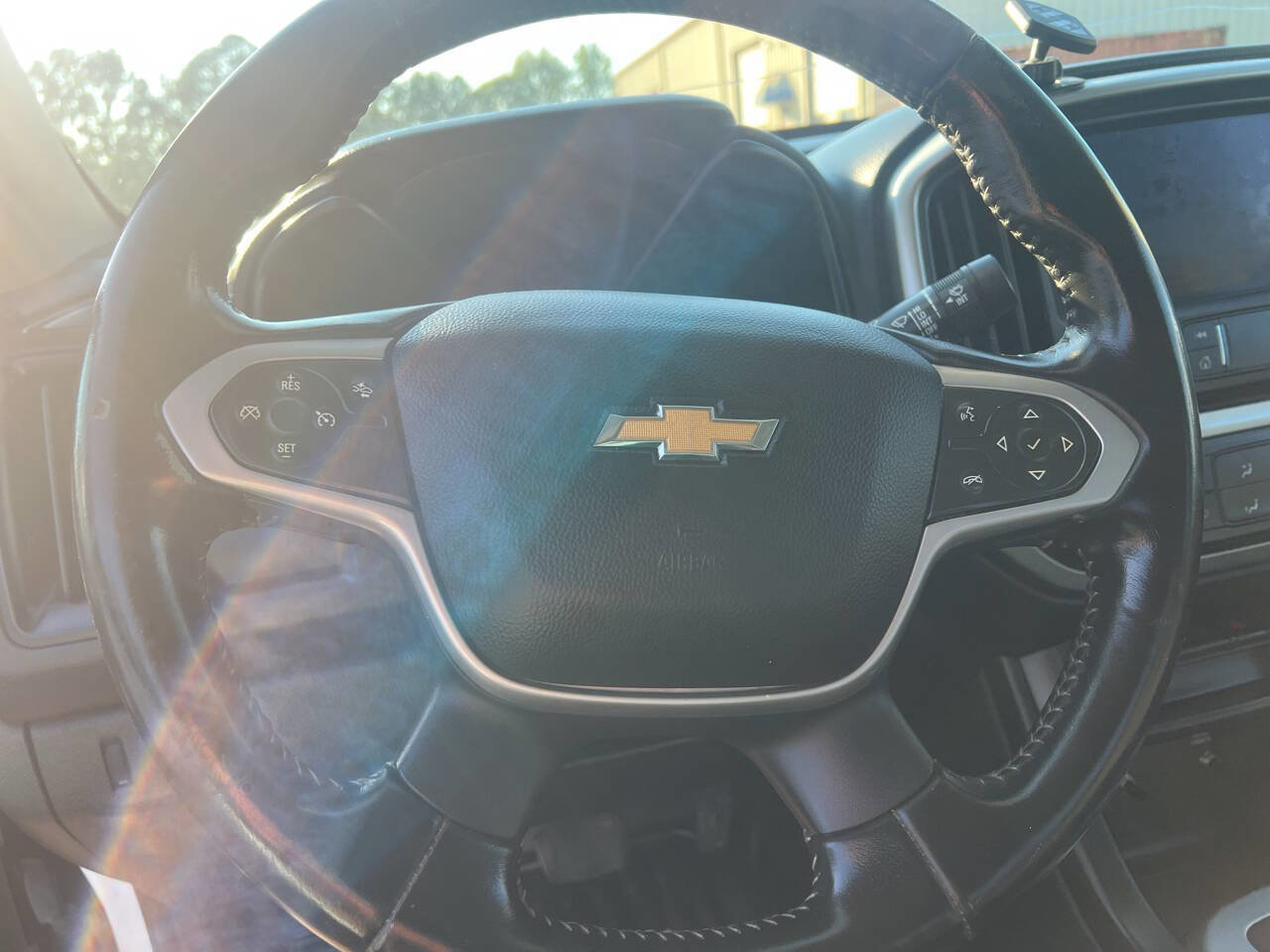 Used 2022 Chevrolet Colorado LT w/ Fleet Safety Package RWD image 12