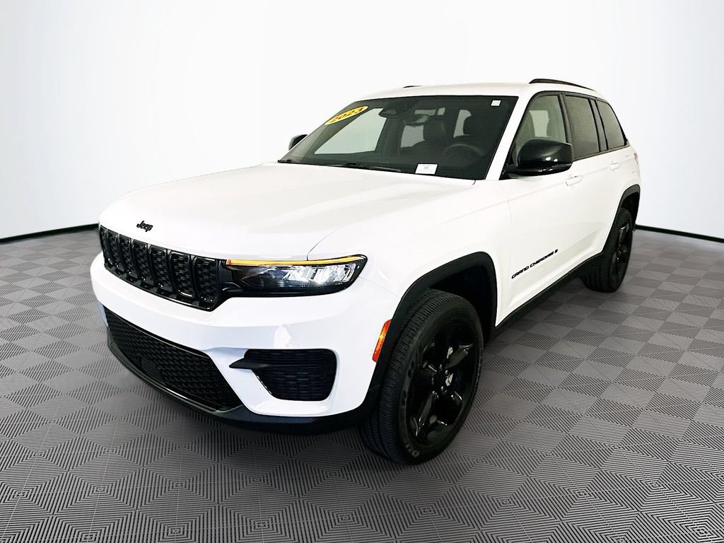 Certified 2023 Jeep Grand Cherokee Altitude AWD/4WD image 6