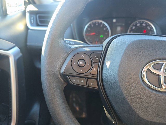 Used 2022 Toyota RAV4 XLE image 19