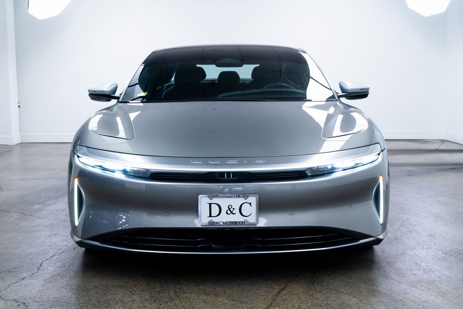 Used 2022 Lucid Air Grand Touring image 2