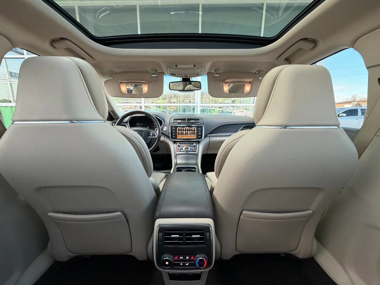 Used 2017 Lincoln Continental Reserve w/ Climate Package image 21