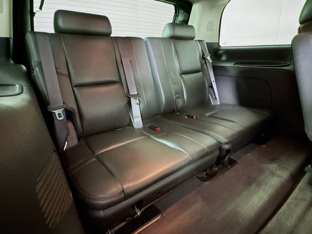 Used 2013 GMC Yukon Denali RWD image 35