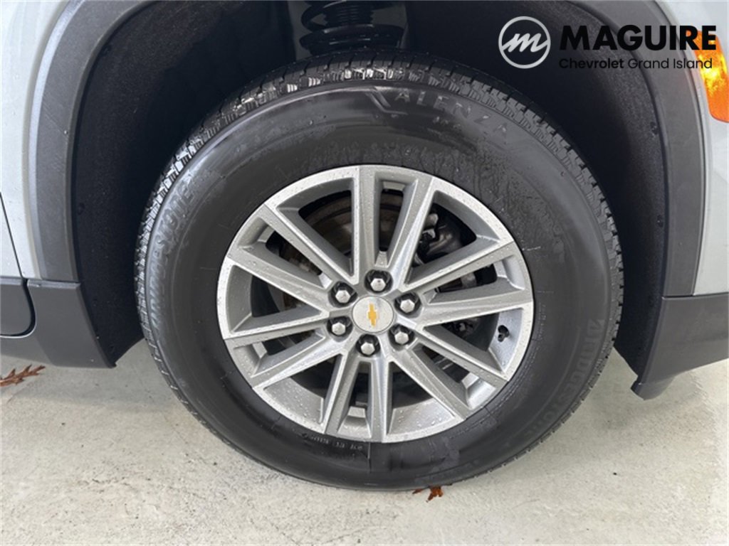 Used 2023 Chevrolet Traverse LT w/ LPO, Floor Liner Package image 22