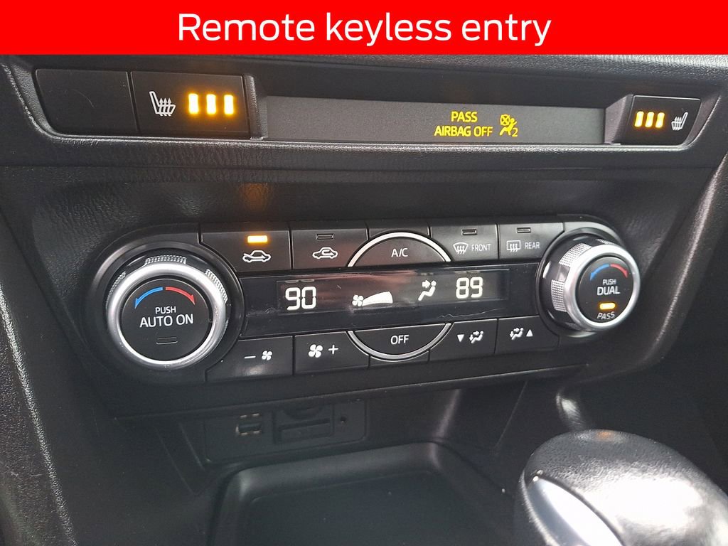 Used 2018 MAZDA MAZDA3 Touring image 15
