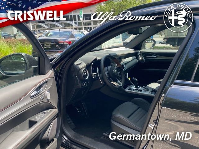 New 2025 Alfa Romeo Stelvio Sprint image 21