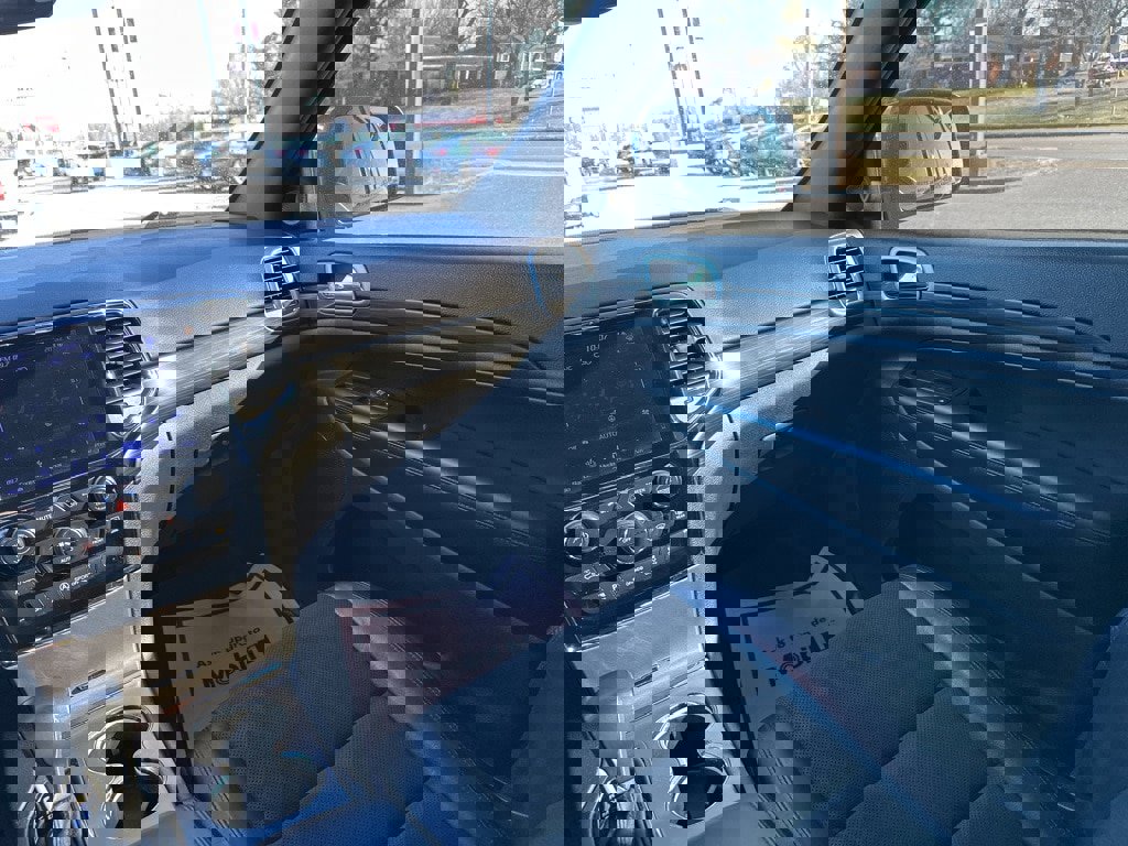 Used 2019 Jeep Grand Cherokee Altitude image 15