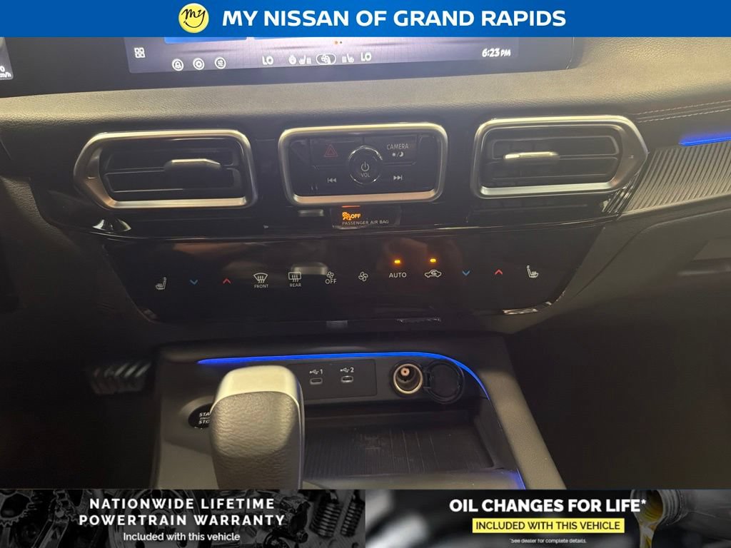 New 2026 Nissan Sentra SR w/ SR Premium Package FWD image 23